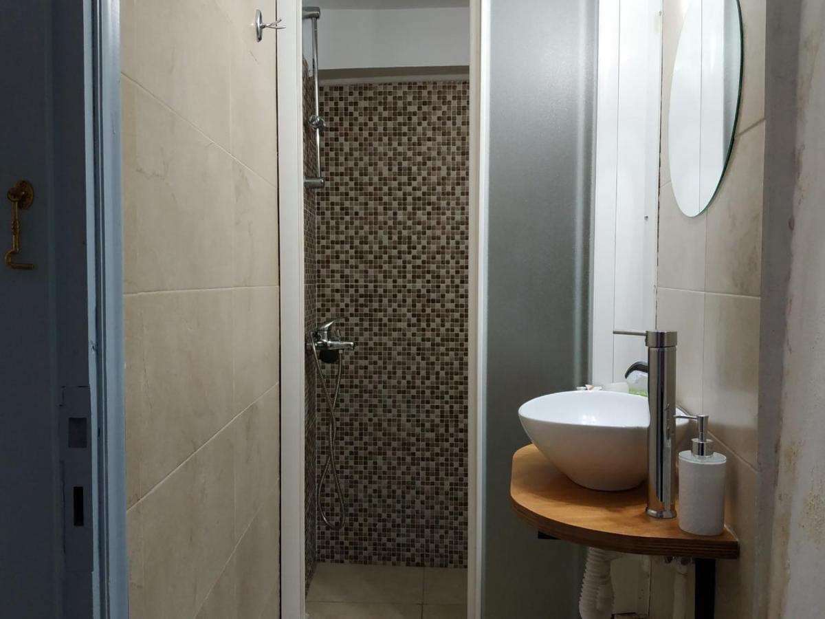 Aithra -Cosy Studio In Centre Of Poros Poros Town Exterior foto